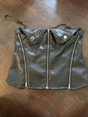 Edikted Black Top with Pink Brand Tag